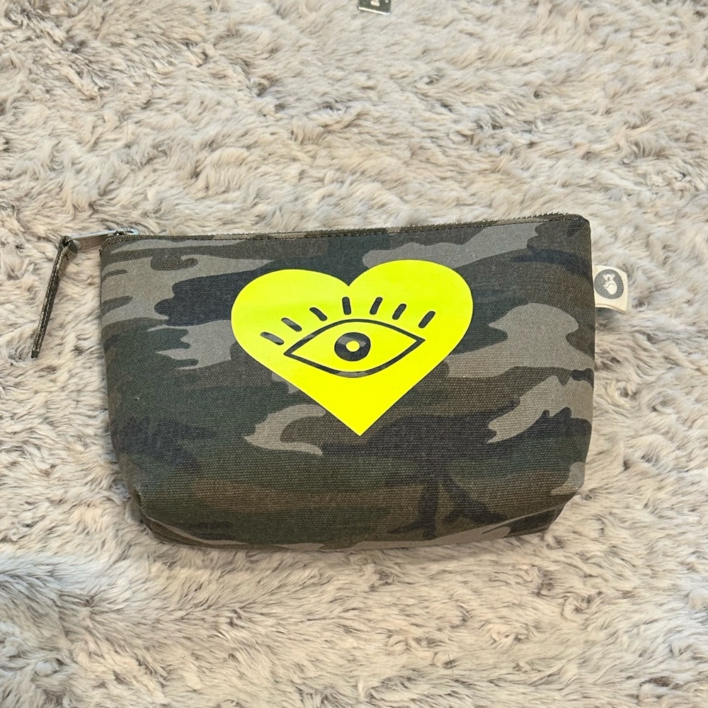 NWOT Quilted Koala Camouflage Makeup Pouch with Yellow Heart Eye Design